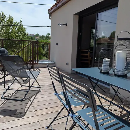 Pre Madame, Terrasse, Parking