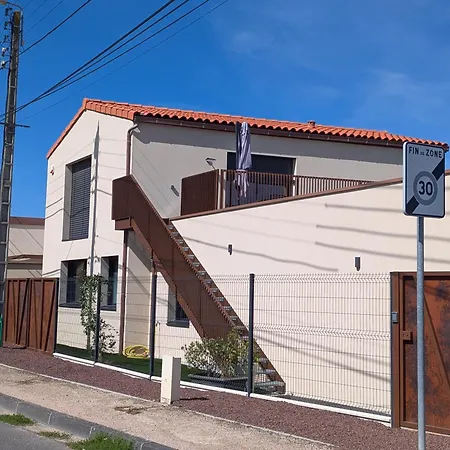 Lejlighed Pre Madame, Terrasse, Parking