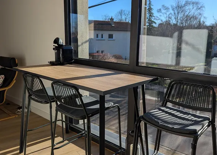 Pre Madame, Terrasse, Parking *